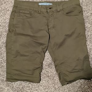 Manhattan Shorts